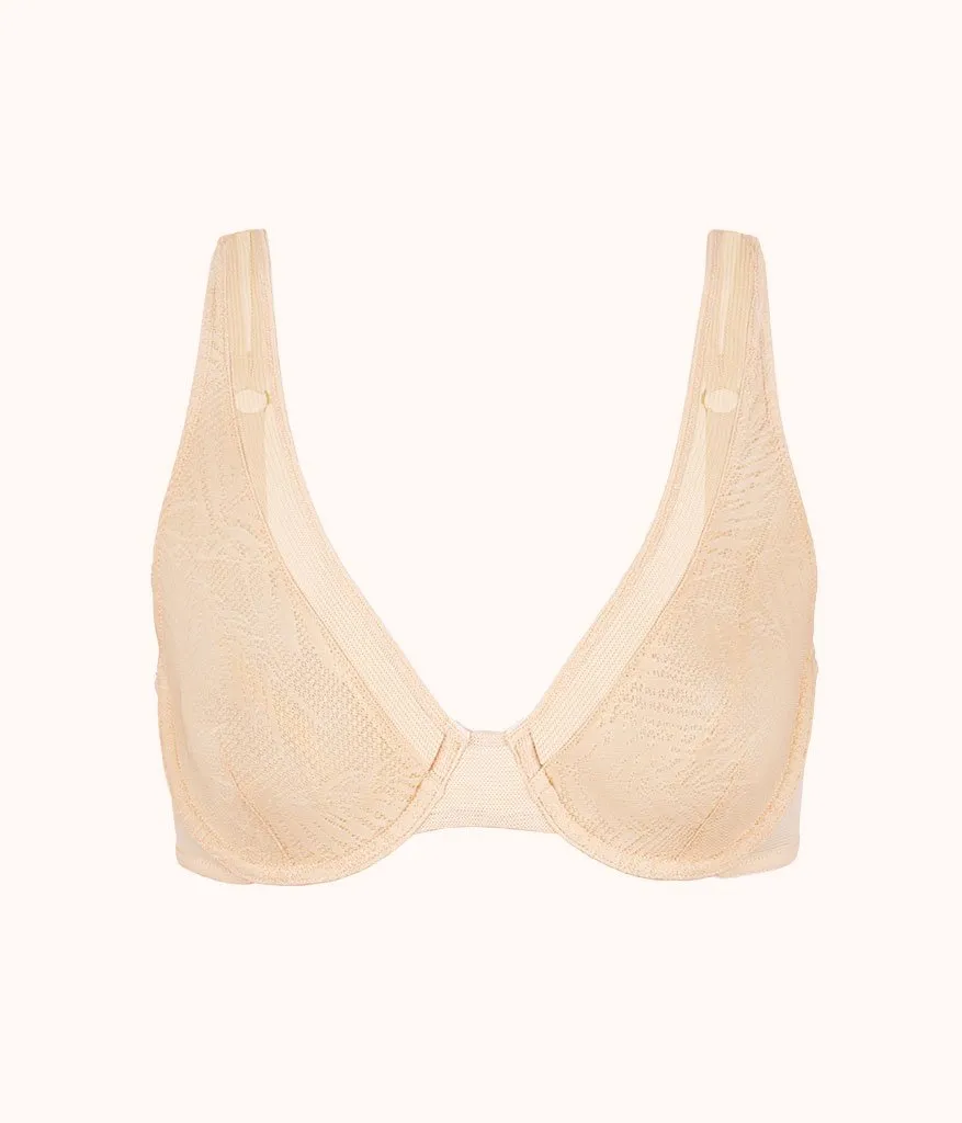 The Smooth Lace Plunge Bra: Toasted Almond